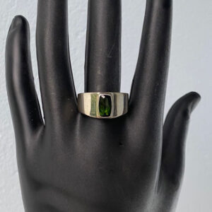 Anel turmalina verde
