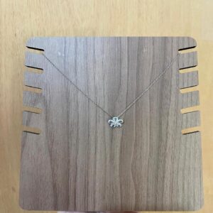 Colar flor em zircônia