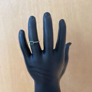 Anel delicado Esmeralda